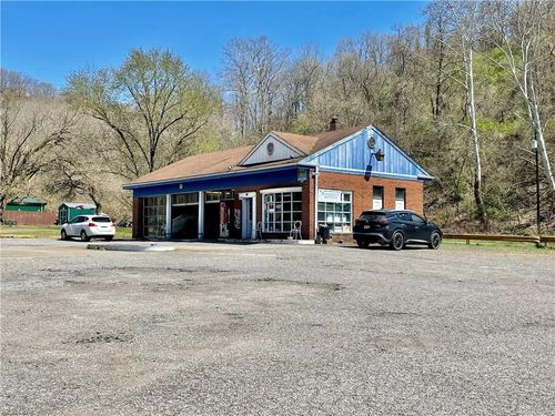 300 Pennsylvania Ave, Weirton, WV, 26062-2319 | Card Image