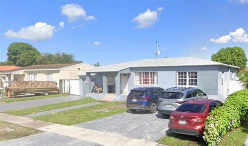 35 W 61st St, Hialeah, FL, 33012 | Card Image