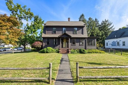 421 Market St, Rockland, MA, 02370-1938 | Card Image