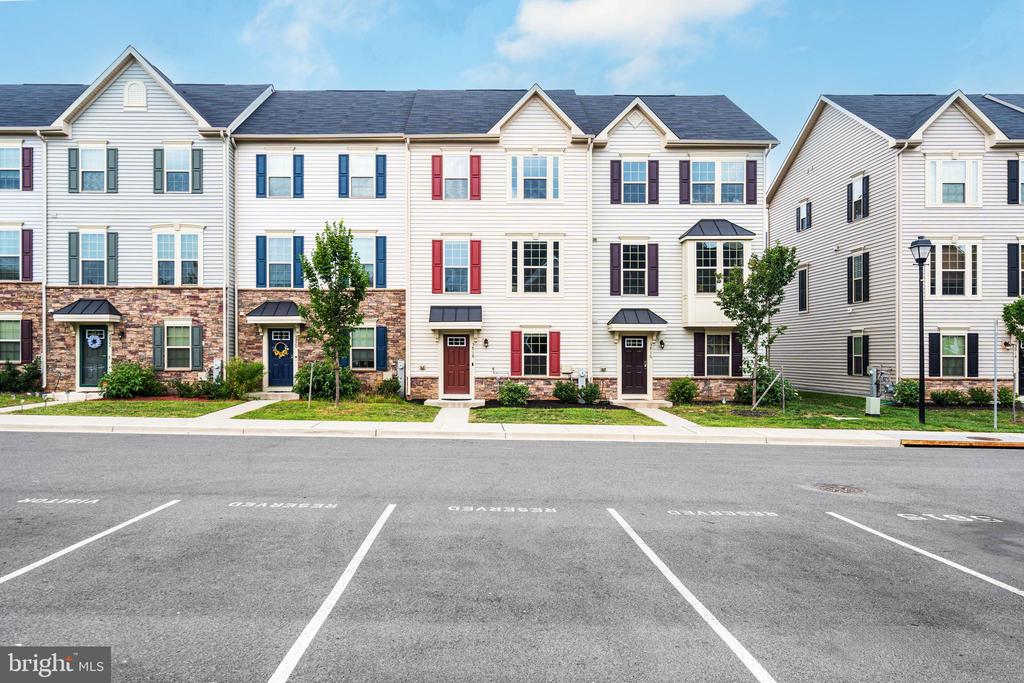Potomac Land Way, Brooklyn, MD 21225