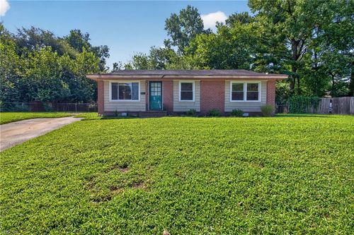 901 Page Court, Chesapeake, VA, 23323 | Card Image