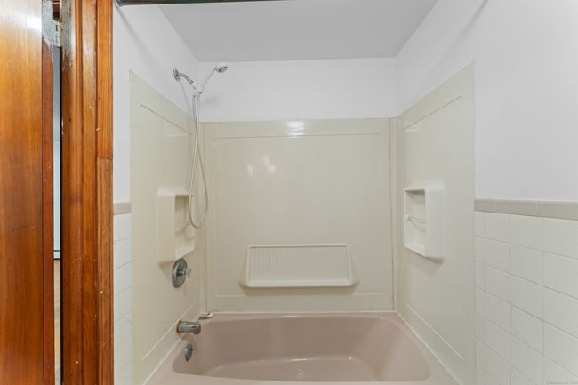 120 Pulaski Hwy, House other with 3 bedrooms, 2 bathrooms and 1 parking in Ansonia CT | Image 24