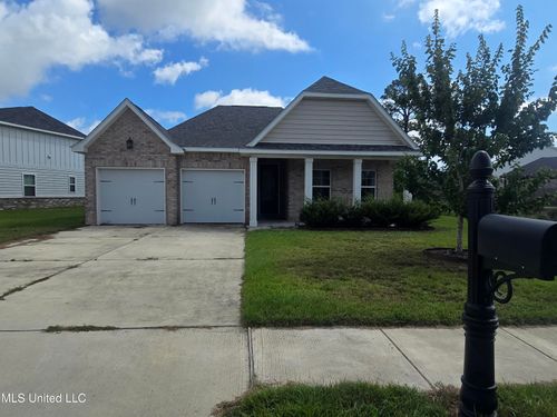 10510 W Landon Green Cir, Gulfport, MS, 39503-5028 | Card Image