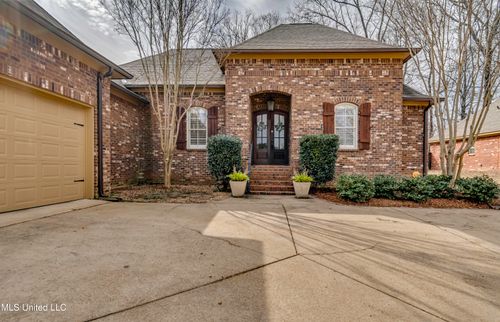 125 Muscadine Path, Madison, MS, 39110-6827 | Card Image
