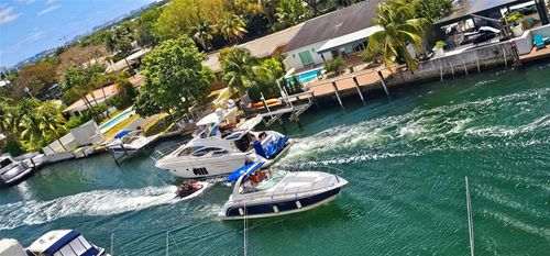 apt-605-2000 Ne 135th St, North Miami, FL, 33181-2105 | Card Image
