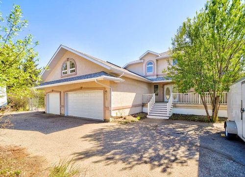 217 Falcon Ridge Way, Rural Lethbridge County, AB, T1J5R8 | Card Image