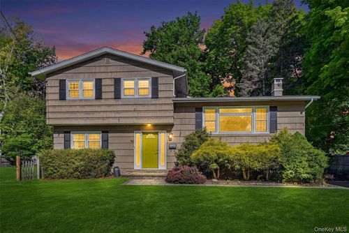 40 Washington St, Cornwall On Hudson, NY, 12520-1606 | Card Image
