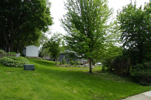 210 10th St Se, New Prague, MN, 56071-1948 | Card Image
