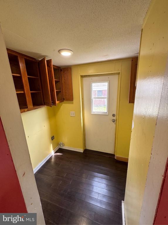 Residential in EDGEWOOD 3