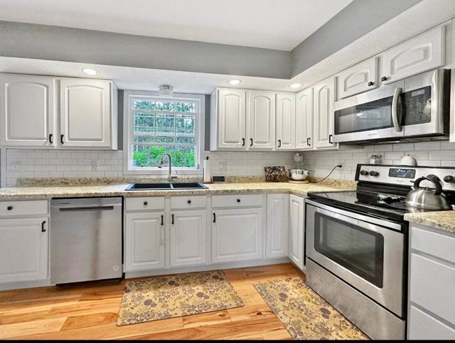 05 Kitchen with full appliance package.jpeg | Image 4