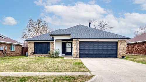 2817 Country Creek Ln, Fort Worth, TX, 76123-1215 | Card Image