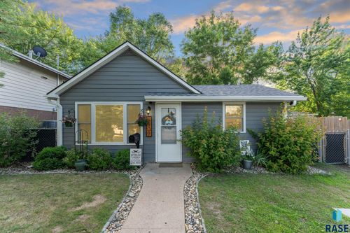 1409 S Van Eps Ave, Sioux Falls, SD, 57105-1123 | Card Image