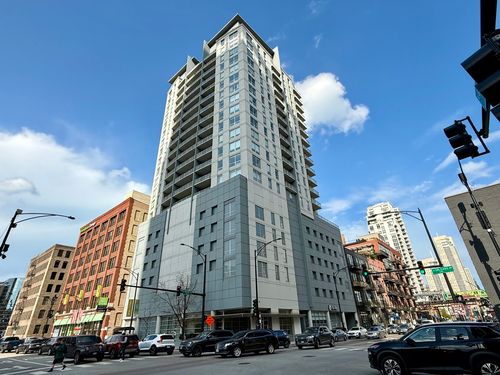 2003-330 Grand Ave, Chicago, IL, 60654-5810 | Card Image