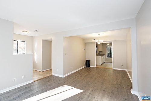 964 Sutton Ct, CHARLOTTESVILLE, VA, 22901-3757 | Card Image