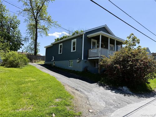 109 Myrtle Ave, New Windsor, NY, 12553-6526 | Card Image