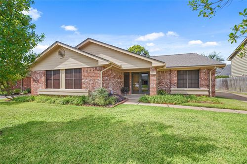 2934 Field Line Dr, Sugar Land, TX, 77479-1202 | Card Image