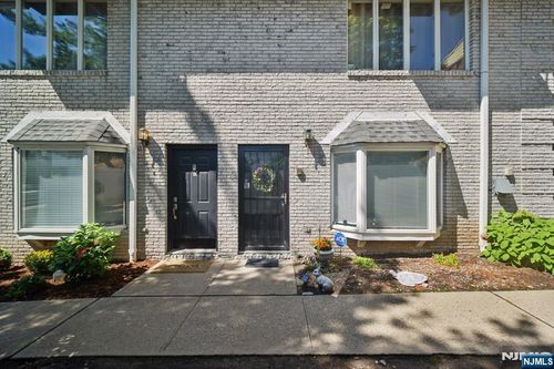 352 Bloomfield Ave, Verona, NJ, 07044-2444 | Card Image