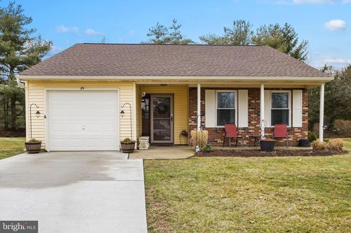 29 Fireside Cir, Columbus, NJ, 08022-1016 | Card Image