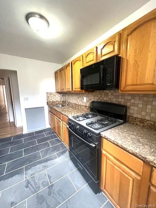 2696 Marion Ave, Bronx, NY, 10458-3879 | Card Image