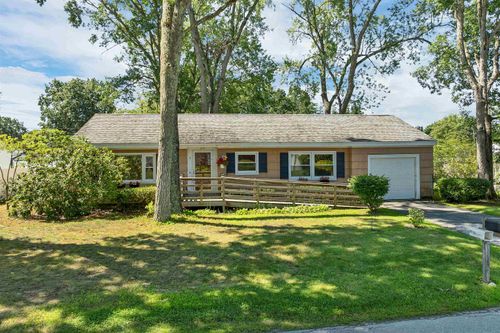9 Bond St, Hudson, NH, 03051-4310 | Card Image