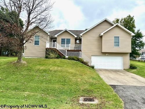 1392 Bennett Dr, Morgantown, WV, 26508-8703 | Card Image