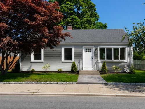 496 Beverage Hill Avenue, Pawtucket, RI, 02961 | Card Image