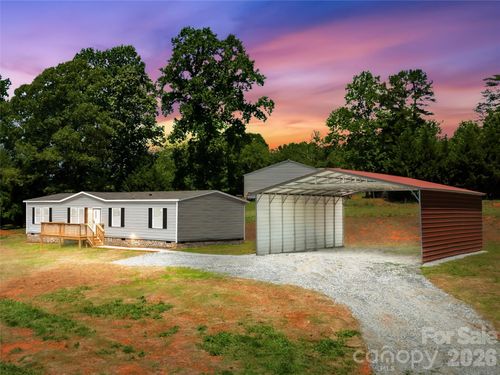 4051 10th Avenue Dr Sw, Hickory, NC, 28602-4535 | Card Image