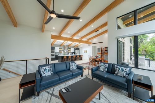 320 11th St Ne, CHARLOTTESVILLE, VA, 22902 | Card Image