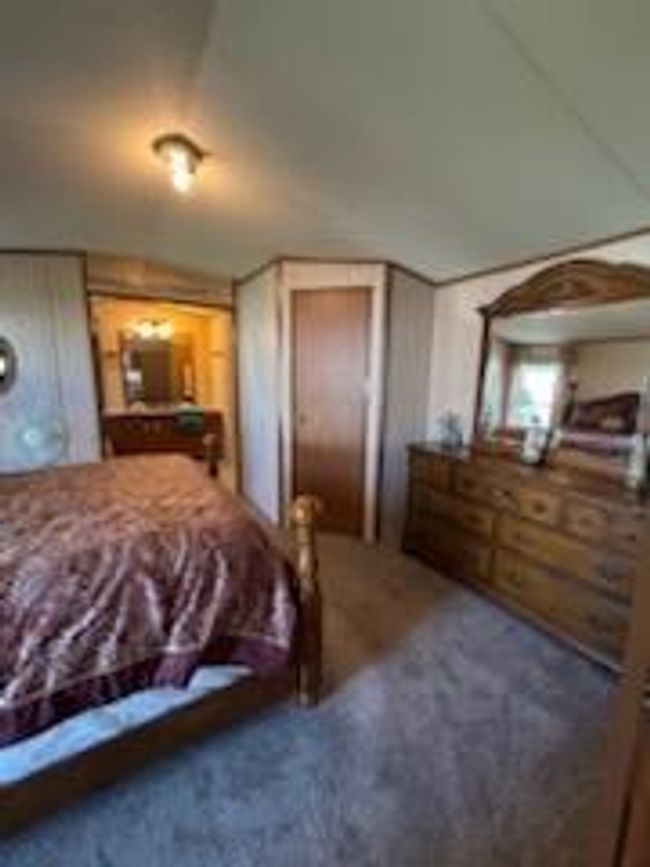 24894 Us Highway 19, House other with 2 bedrooms, 2 bathrooms and null parking in Cedar Bluff VA | Image 12