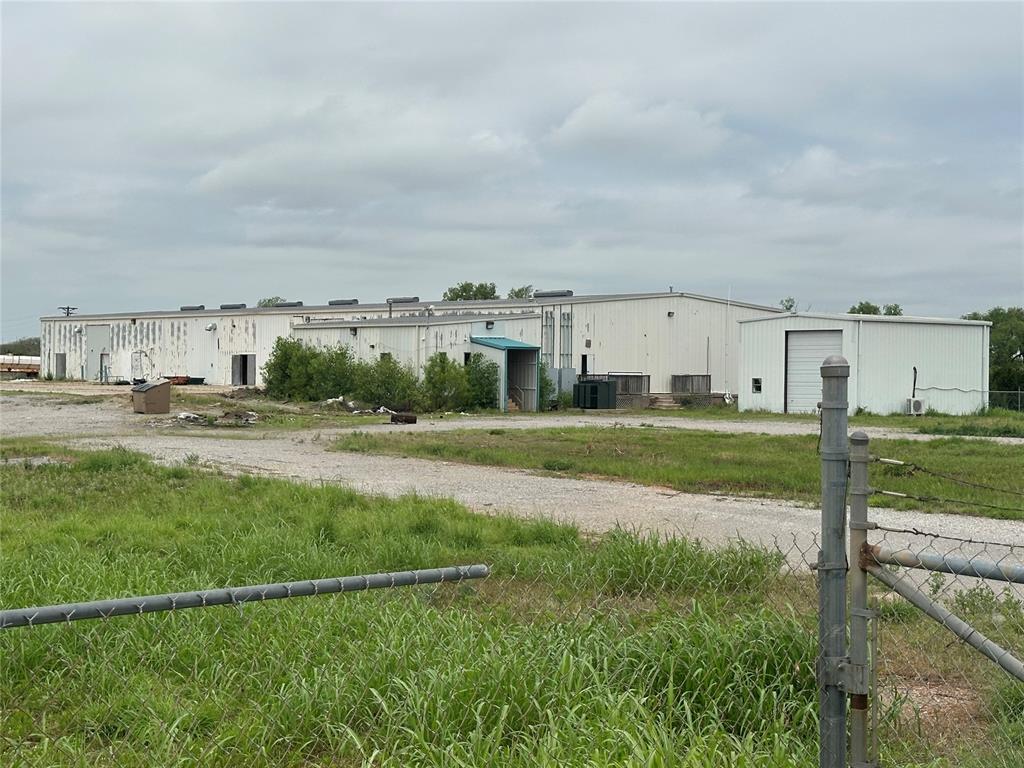 22489 E 1078 Rd, Clinton, OK