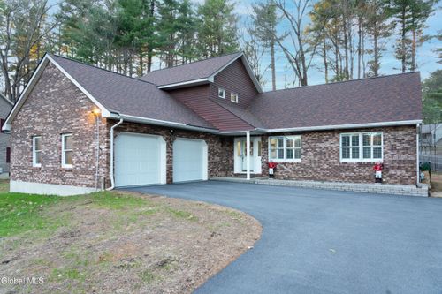 6 Crown Pt., Clifton Park, NY, 12019 | Card Image