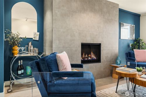 apt-305-701 17th Ave, Seattle, WA, 98122-4667 | Card Image