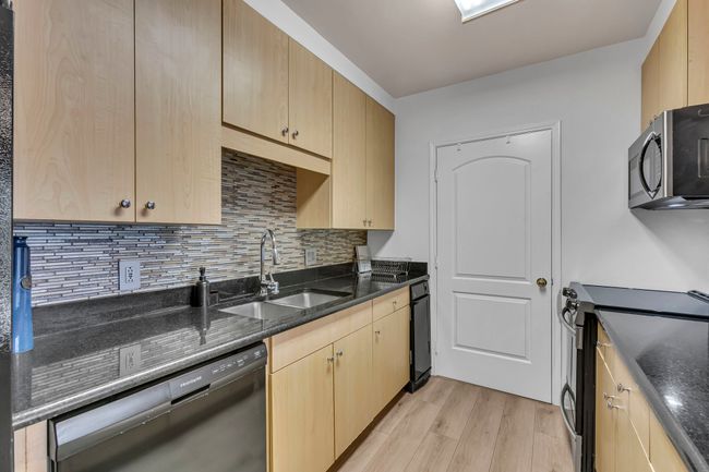 APT-204 - 3225 Turtle Creek Blvd, Condo with 2 bedrooms, 2 bathrooms and null parking in Dallas TX | Image 13