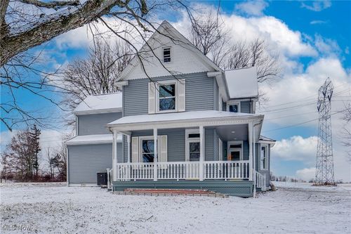 3895 Swallen Ave, Louisville, OH, 44641-8410 | Card Image