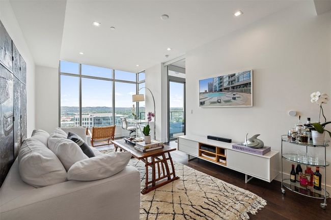 APT-2202 - 501 West Ave, Condo with 1 bedrooms, 2 bathrooms and null parking in Austin TX | Image 5