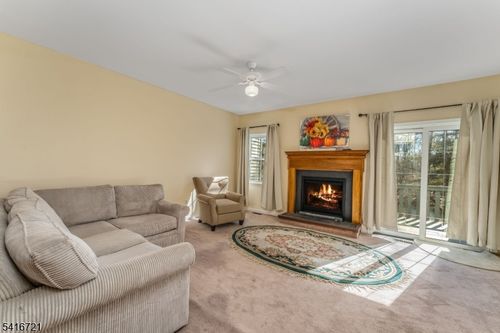 107 Franklin Ct, Flemington, NJ, 08822-2009 | Card Image