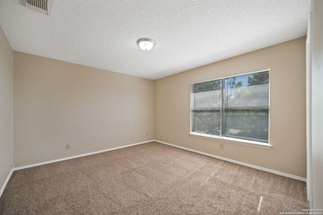8023 Chestnut Cedar Dr, House other with 3 bedrooms, 3 bathrooms and null parking in Converse TX | Image 22