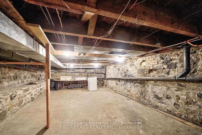 192 Josephine St, Home with 6 bedrooms, 4 bathrooms and 2 parking in Huron ON | Image 5