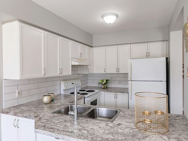 249 Stanley St, House attached with 3 bedrooms, 3 bathrooms and 2 parking in Barrie ON | Image 18