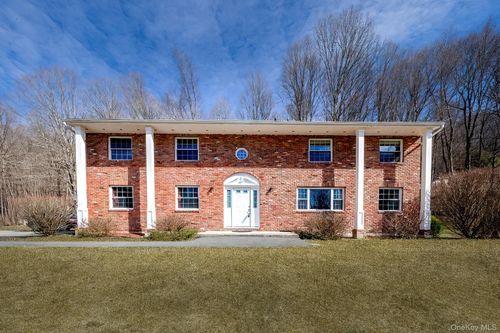 5 Equestrian Acres, Brewster, NY, 10509-4942 | Card Image