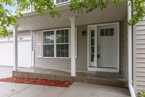 1418 Bluff St, Dundas, MN, 55019-3980 | Card Image