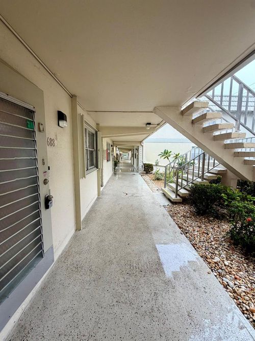 688 Saxony O Way, Delray Beach, FL, 33446 | Card Image