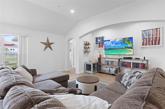 10711 Indian Trails Dr, House other with 3 bedrooms, 2 bathrooms and 2 parking in Tomball TX | Image 18