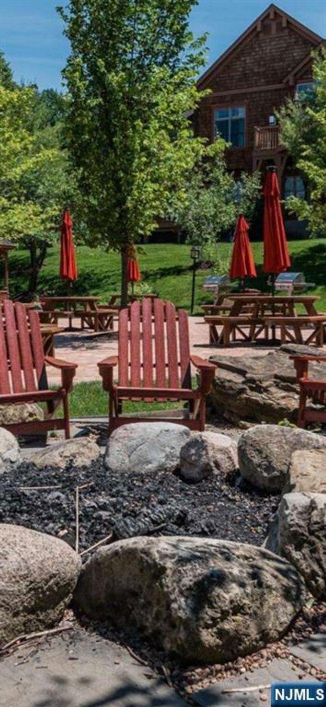 22 - 5-22 Maple Cres, Townhouse with 2 bedrooms, 2 bathrooms and null parking in Vernon NJ | Image 36