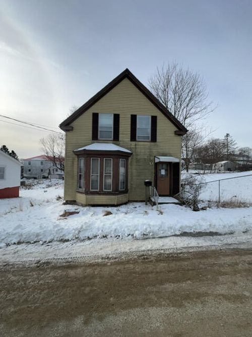 42 Shackford Street, Eastport, ME, 04631 | Card Image