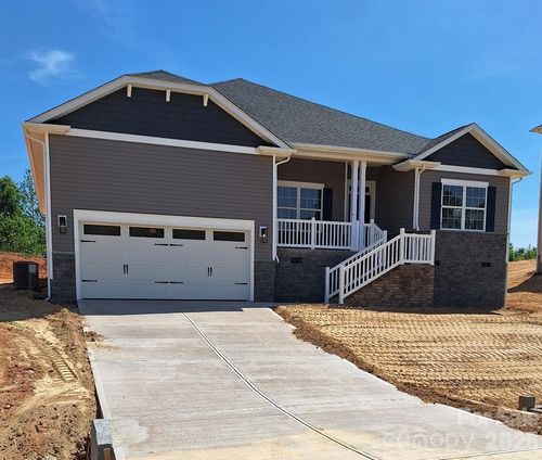 22-140 Kerr Walk Dr, Statesville, NC, 28677-9820 | Card Image