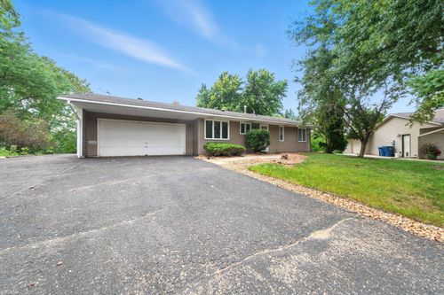 4765 Penkwe Cir, Eagan, MN, 55122-2725 | Card Image