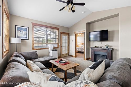 36-715 Moraine Ct, Driggs, ID, 83422-5240 | Card Image