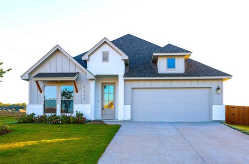 7231 Velvetleaf St, Benbrook, TX, 76126-4638 | Card Image