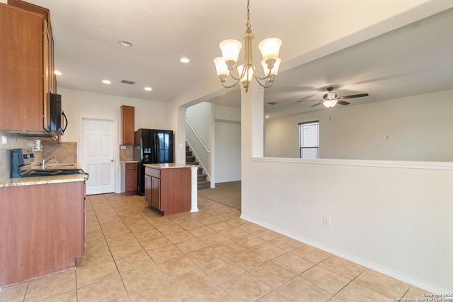 10210 Fossil Vly, House other with 3 bedrooms, 3 bathrooms and null parking in San Antonio TX | Image 7